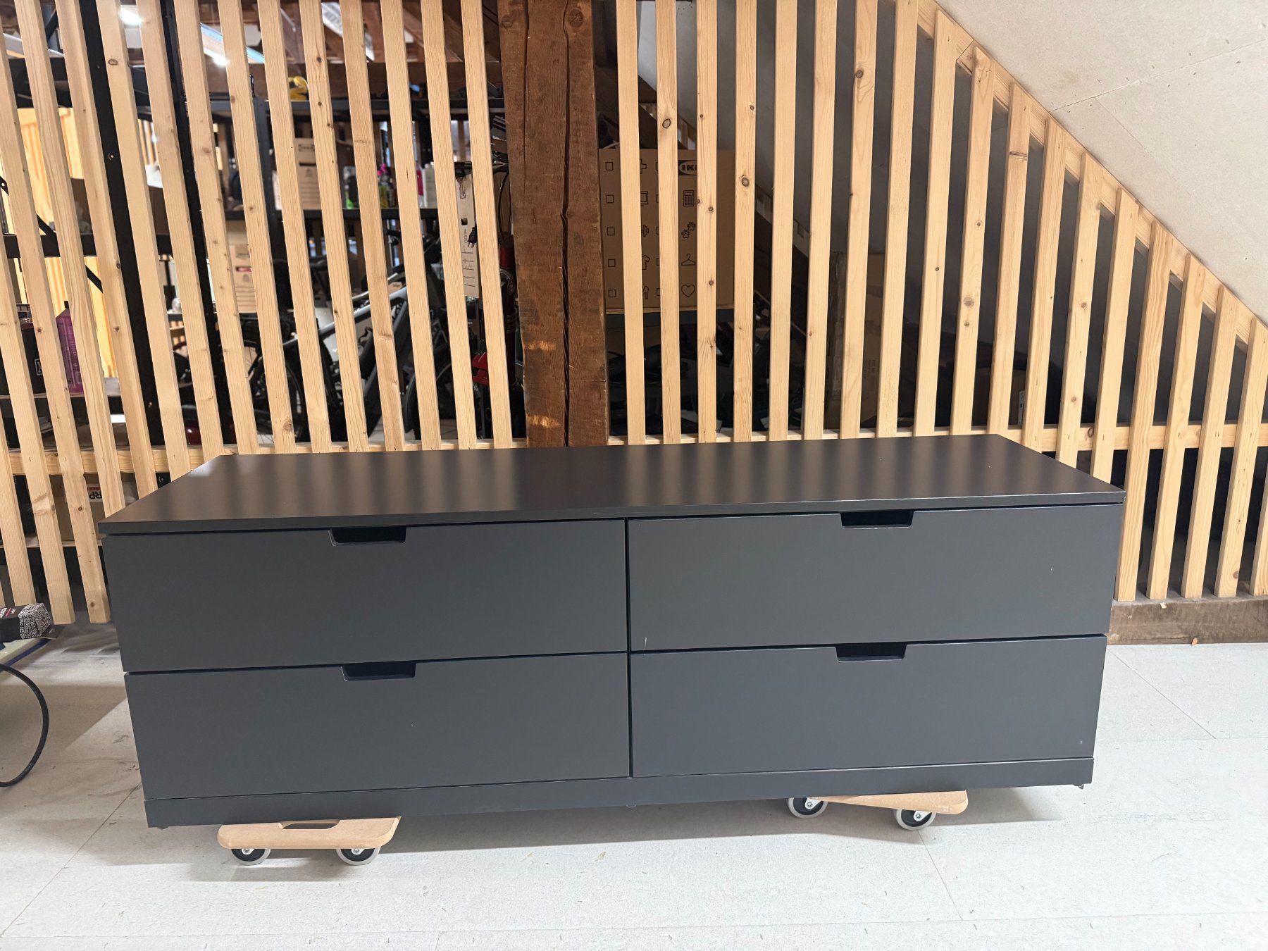 Ikea Cassettiere: IKEA MALM Kommode mit 4 Schubladen Schwarz – Usato da Neuhausen am Rheinfall venduto da aneeco
