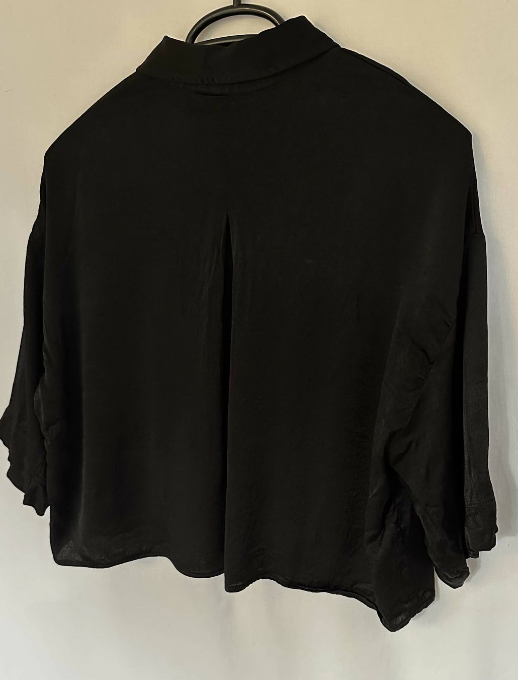 Zara Blusen: schwarze Bluse Zara satin XS, S, M – Neu und originalverpackt aus Sarmenstorf von taosun 2