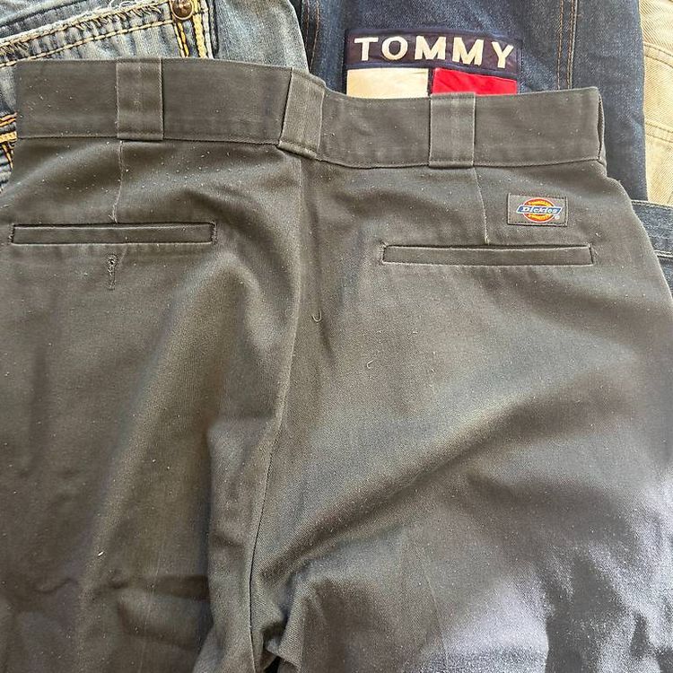 Tommy Hilfiger Lotti di vestiti: Vintage 40 Jeans 15fr/stk Miss Me True Religion Hilfiger 90s – Usato da Rheinfelden venduto da sourced_limited 1