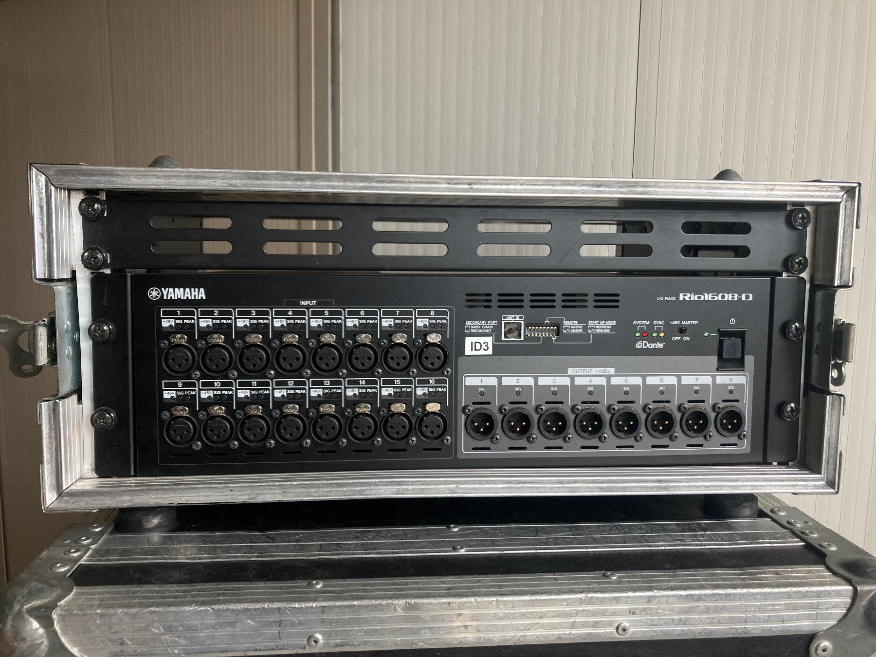 Console di mixaggio: YAMAHA RIO 1608-D à vendre – Usato da Genève venduto da Beeno01