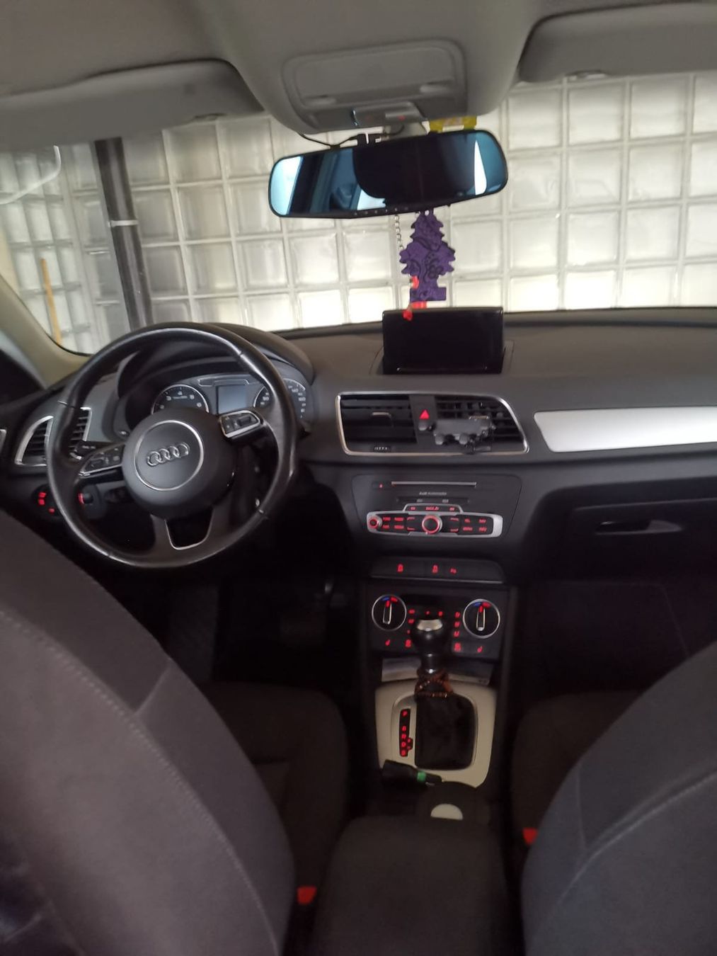 Audi Automobili: Audi Q3 noir à vendre – Usato da Préverenges venduto da ich_auch00 4