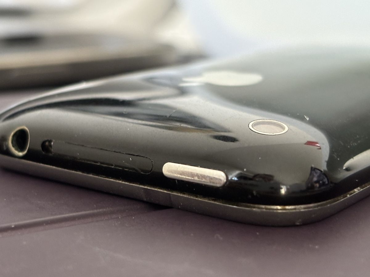 Apple Handys / Smartphones: iPhone 3GS – Defekt aus Basel von dav_9vty 2
