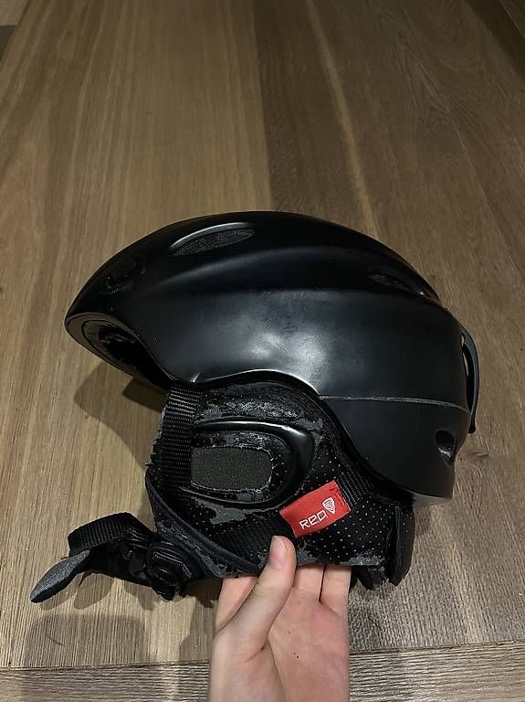 Caschi: Casque de ski – Usato da Puidoux venduto da Amelie.Wytt 1