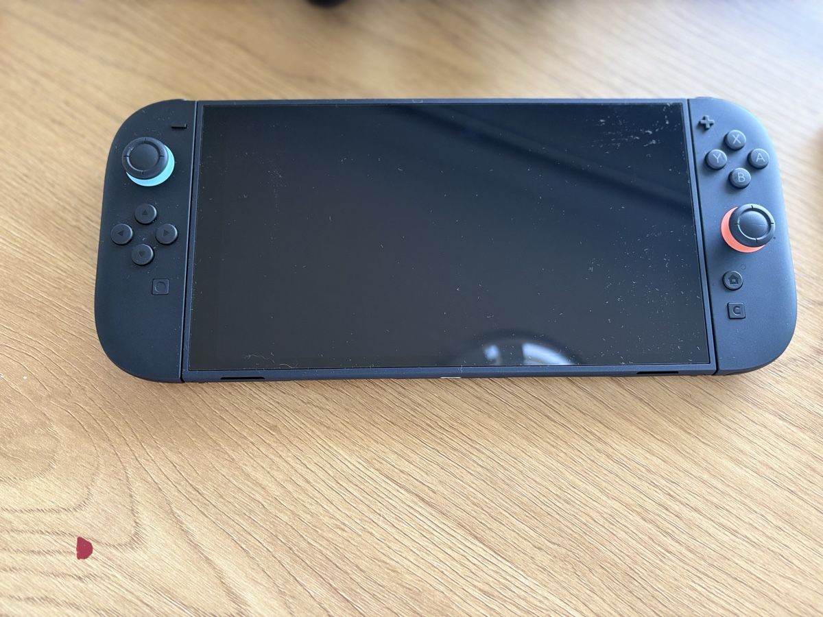 Nintendo Console: Nintendo Switch 2 mit zuberhör – Nuovo (secondo la descrizione) da Horgen venduto da EditaM 1