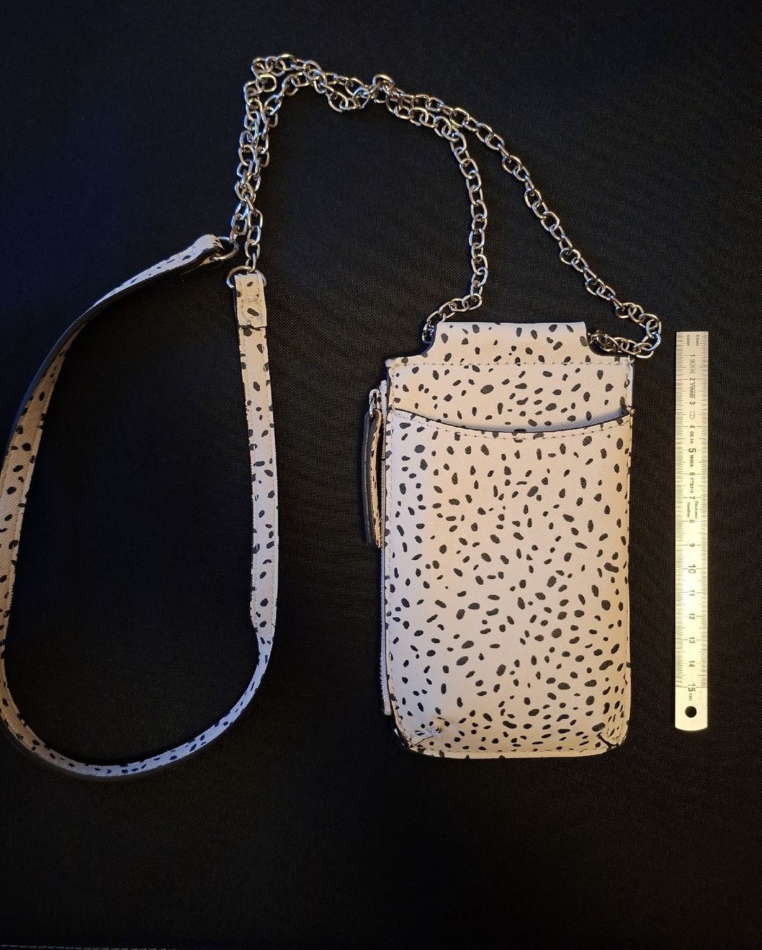 Borse da donna: Handytasche mit Kette, neuwertig! – Nuovo (secondo la descrizione) da Meilen venduto da RemyCo. 2