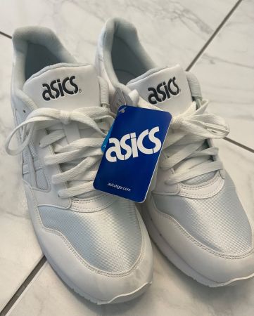 NEU! Asics Sneaker Gr. 45