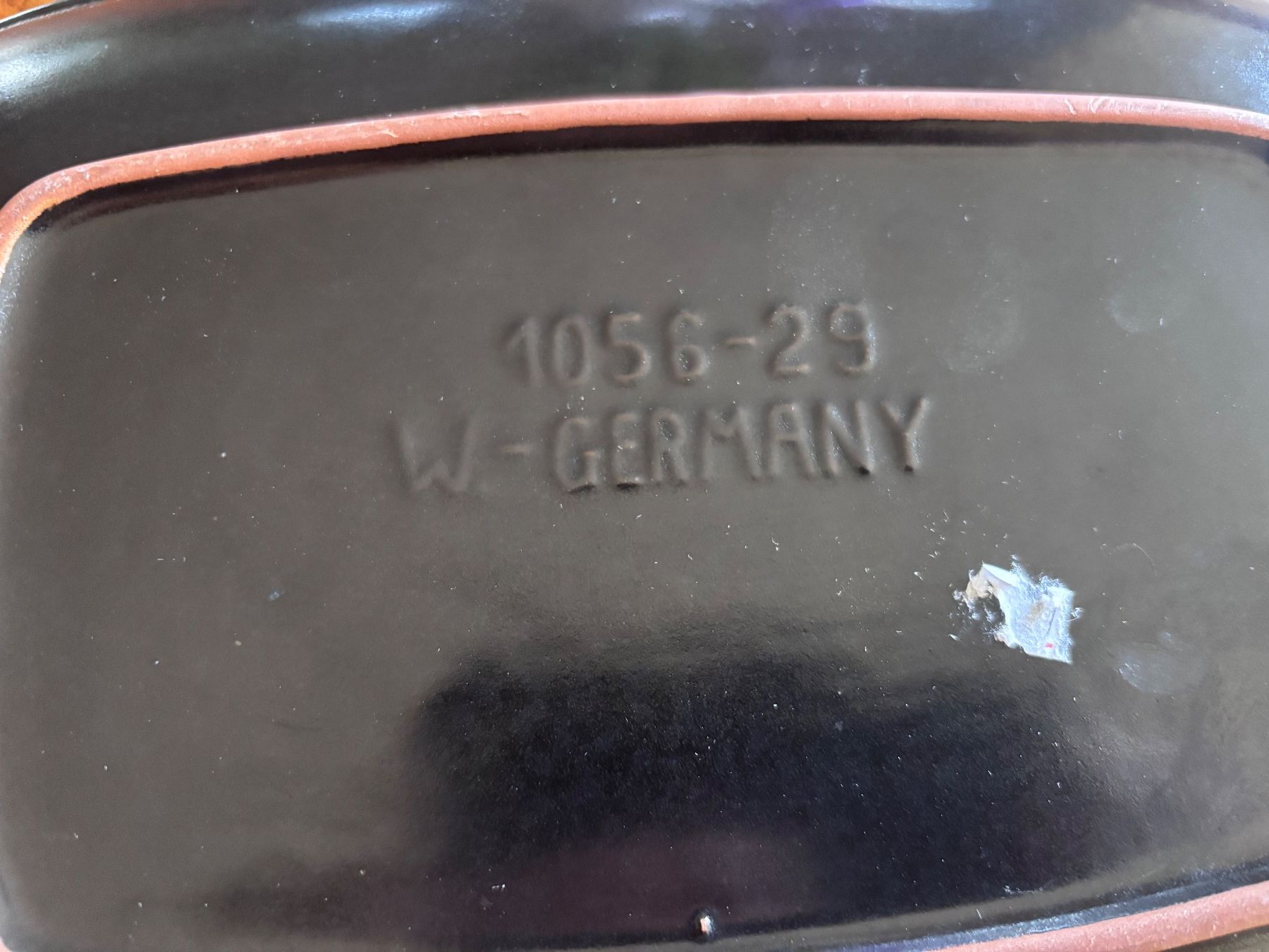Servierplatten: ovale Mid-Century-Keramikplatte – Gebraucht aus Balsthal von Uroby 1