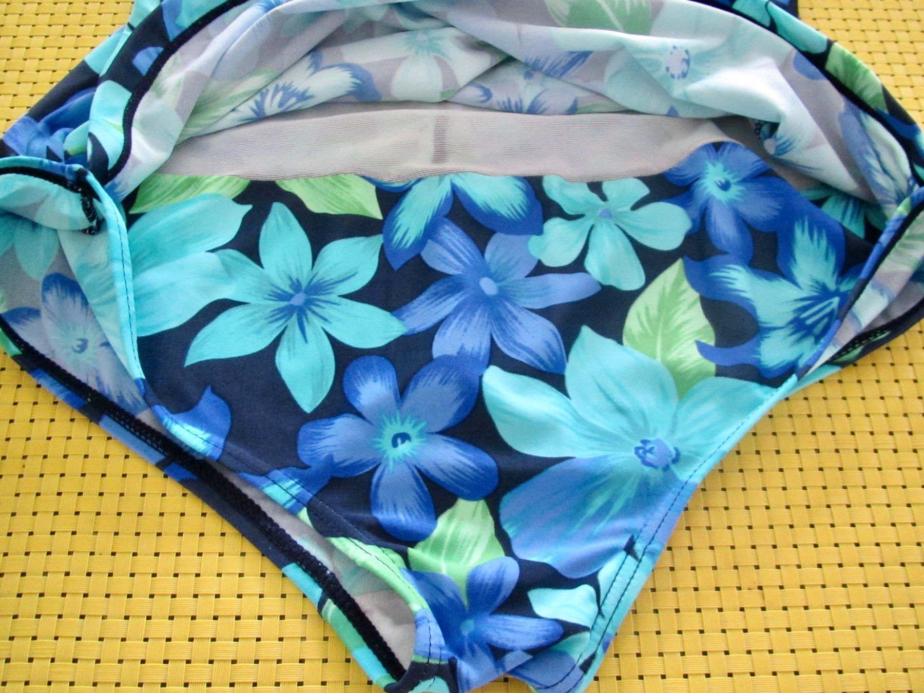 Costumi da bagno & Bikini: MAILLOT DE BAIN RODEO – Usato da Murten venduto da Selliot 1