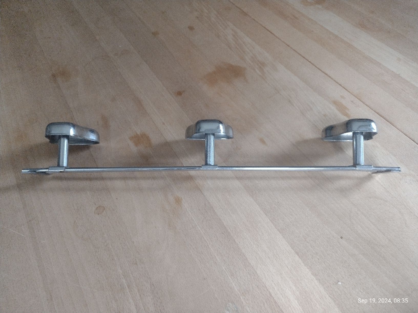 Garderobe: Chrome coat rack, wall mounted, vintage design - Super Retro – Gebraucht aus Zürich von TrainLine 3