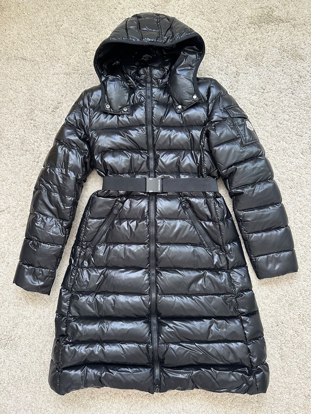 Moncler Mäntel: MONCLER CAPPOTTO PIUMINO – Gebraucht aus Pregassona von Reluxuryspace