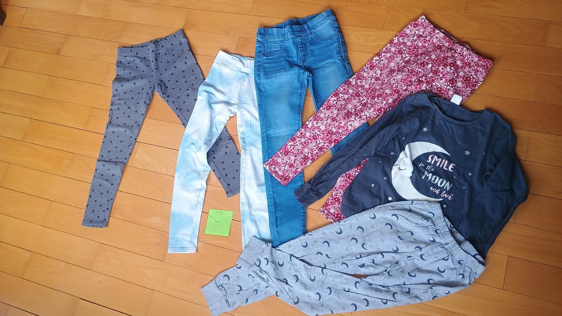Lotti & Set di vestiti: Mädchen Kleiderpaket Gr. 128 Winter – Usato da St. Gallen venduto da takalusu 2