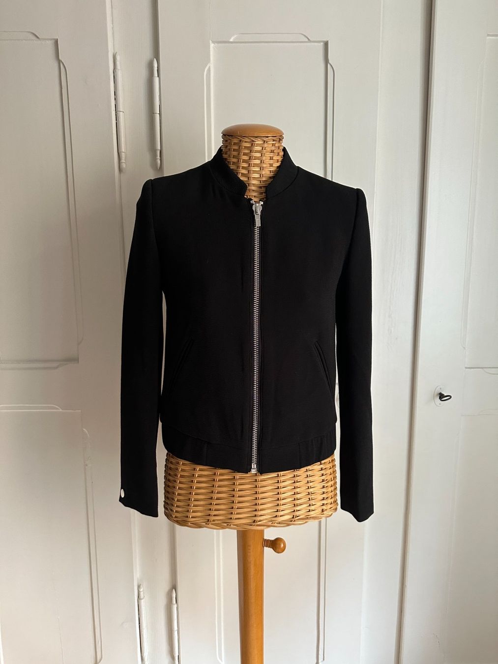 Giacche: RESERVED - Jacke schwarz 34 – Usato da Zürich venduto da Diazaio