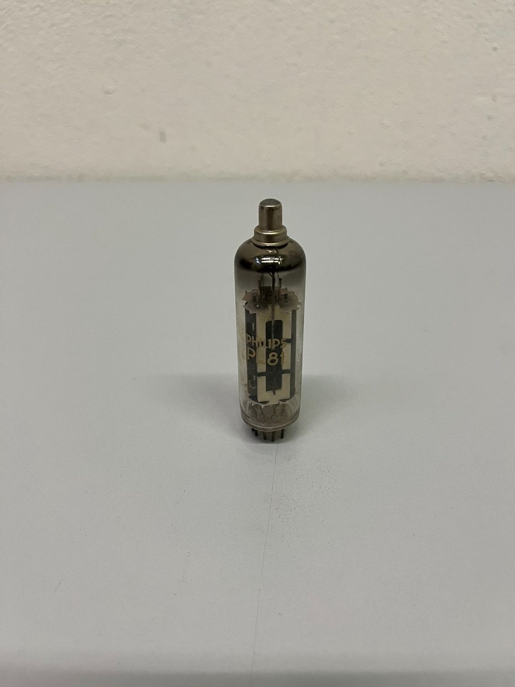 Philips Componenti elettronici: Philips PL 81 – Nuovo (secondo la descrizione) da Hochdorf venduto da av-electronics