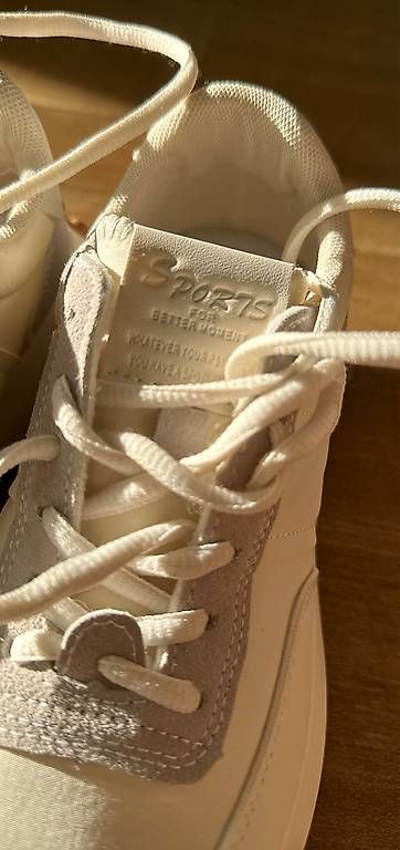 Scarpe da donna: Sneakers – Usato da Buchrain venduto da Lama6 2