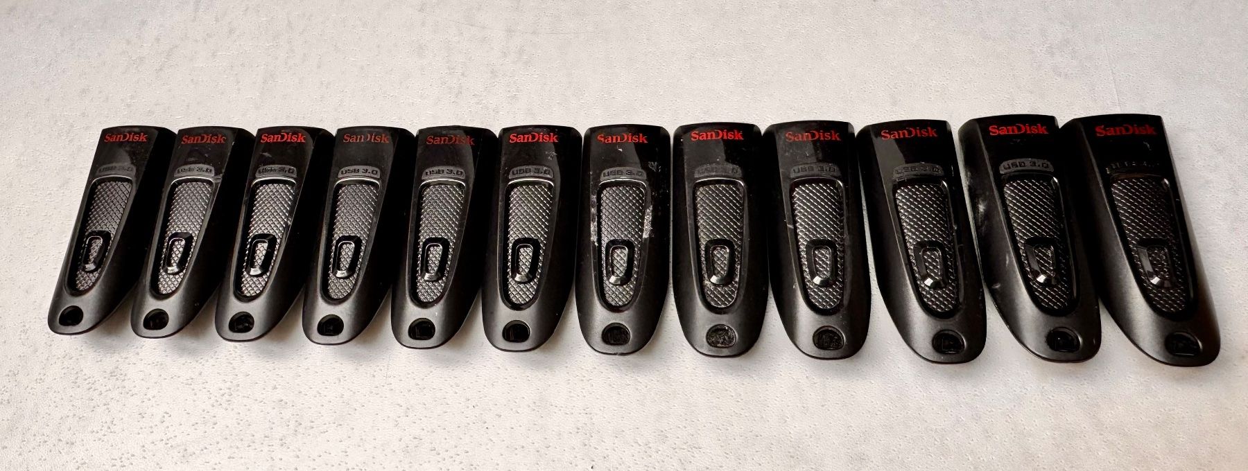 Sandisk Chiavette USB: 12 x SanDisk USB 3.0 Sticks 32 GB – Usato da Hermetschwil-Staffeln venduto da Mobile2013 2