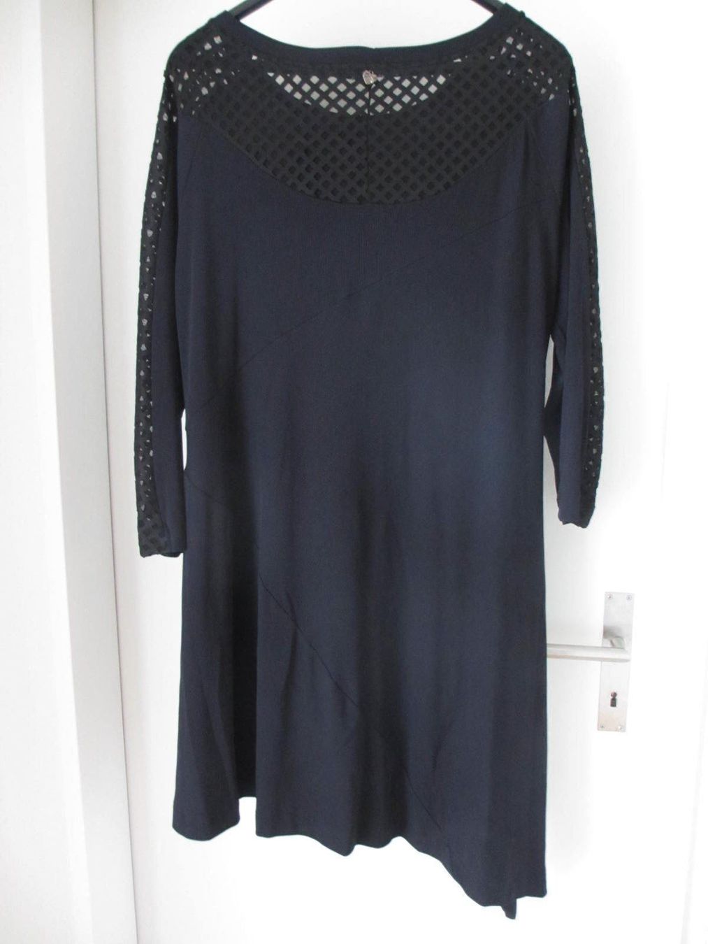 Vestiti: Asymetrisches Kleid Dunkelblau mat Gr.50 – Nuovo (secondo la descrizione) da Zweidlen venduto da Shubli 3