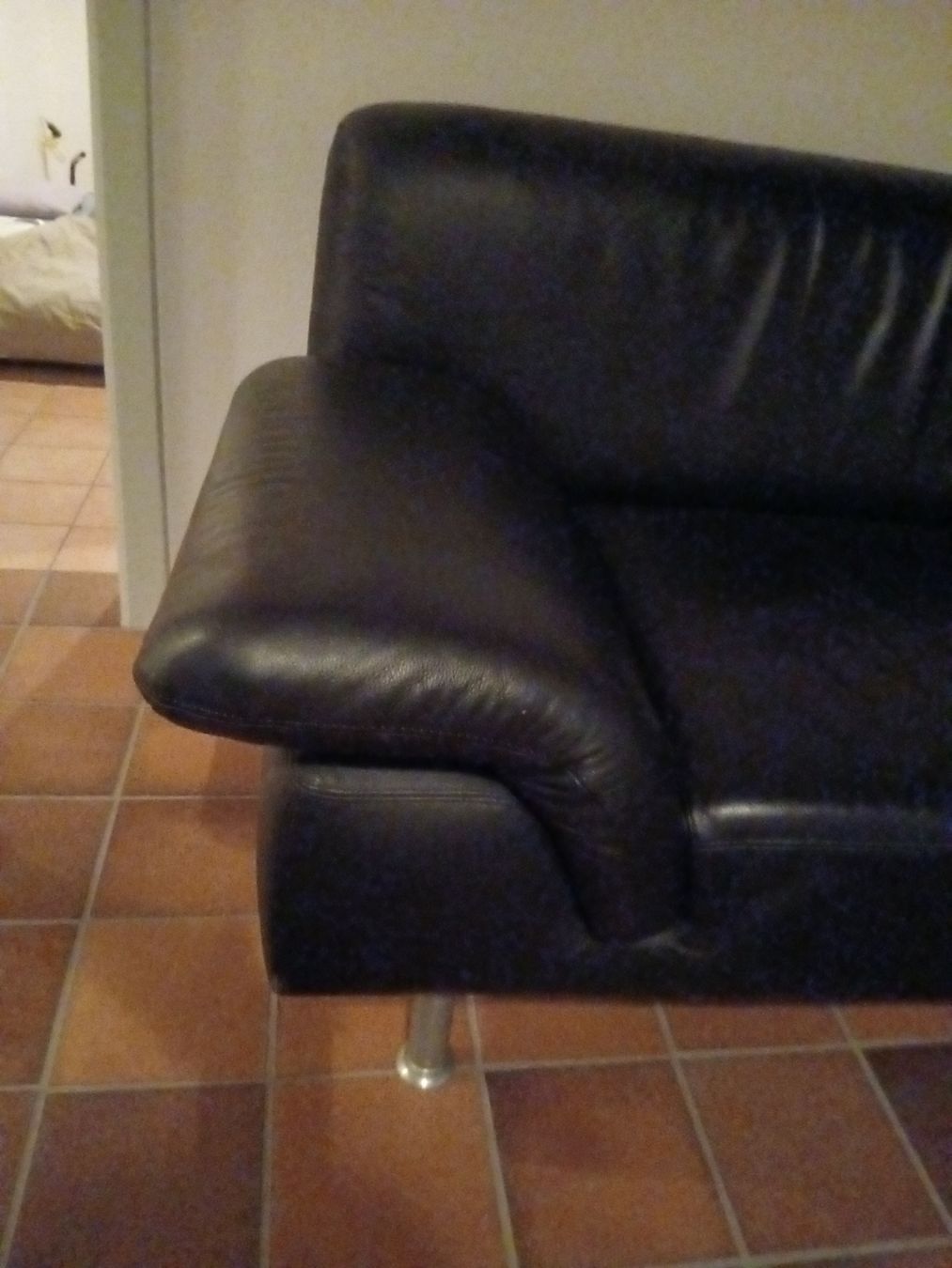 Sofas: Leder Sofa schwarz – Neuf (Voir description) à Adligenswil par karinma 2