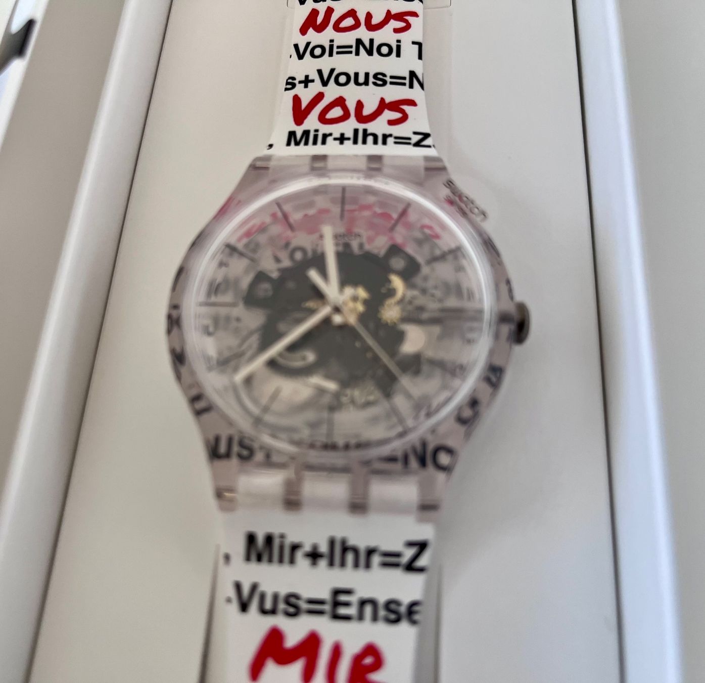 Swatch Orologi: Swatch Aktionärsuhr 2026 – Nuovo e nell'imballaggio originale da Bülach venduto da roemmtim
