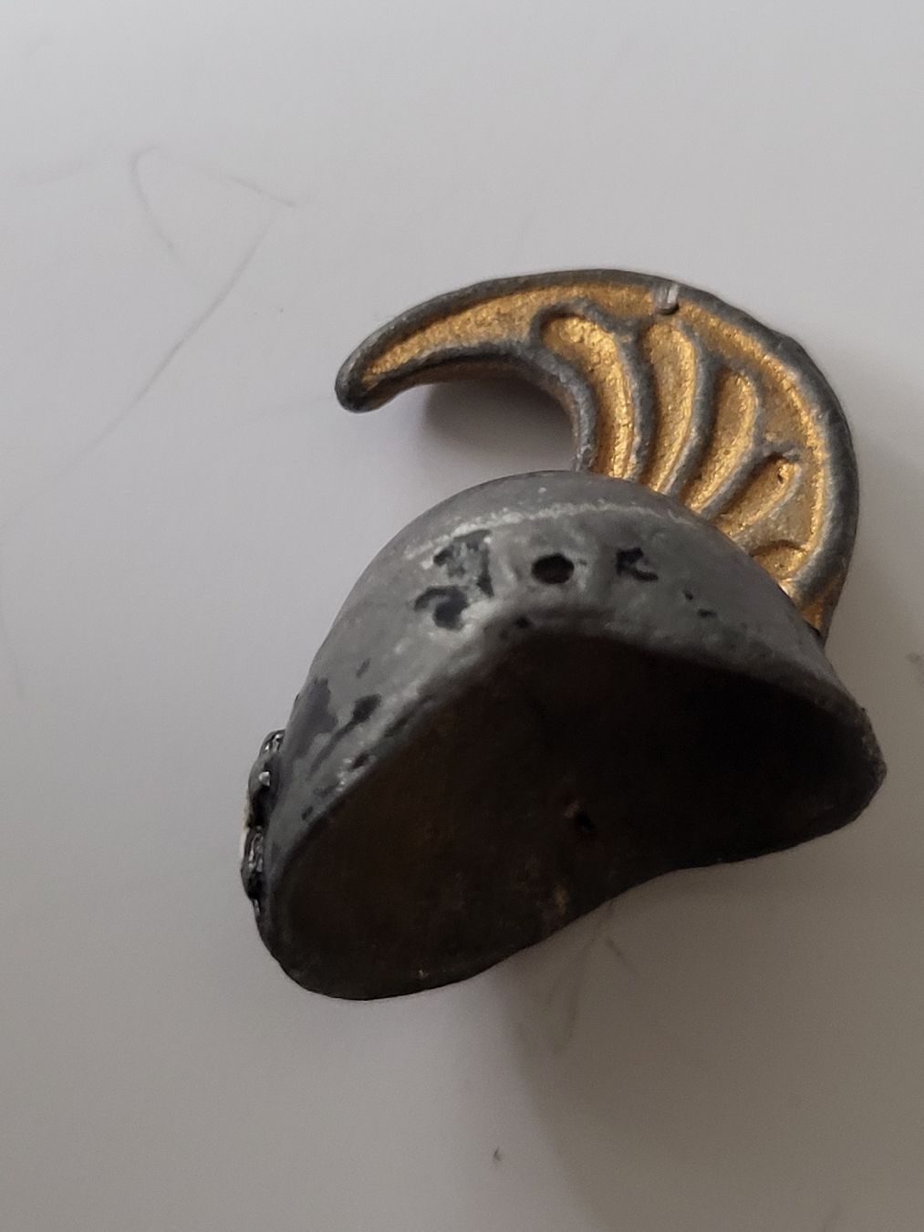 Uniformes & Effets: antiker miniatur Helm Militär – D'occasion à nunningen par mic_88k2 1