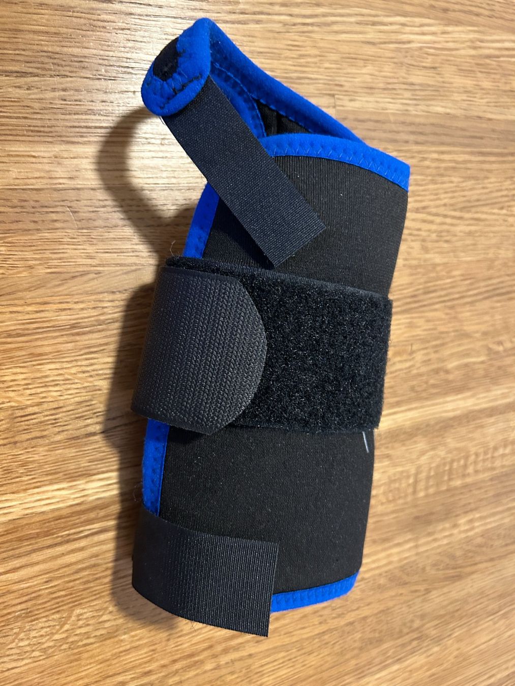 Guanti & manicotti: Stützender Handgelenk-Handschuh "DeRoyal" (Gr M) – Usato da Küsnacht ZH venduto da filo_fila8700 5