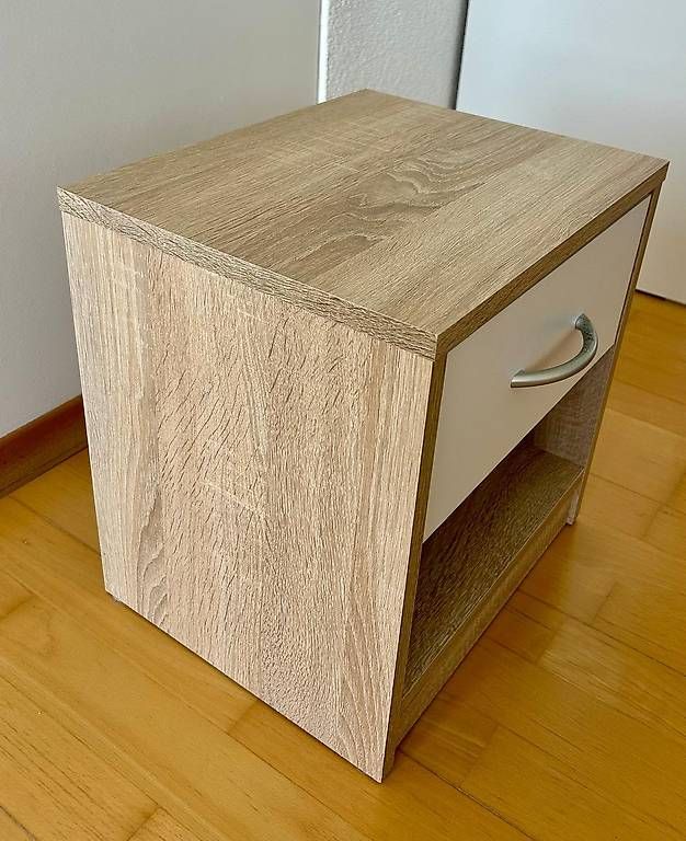 Comodini: Nachttisch - Preis verhandelbar – Usato da Zürich venduto da chi_mf67 1