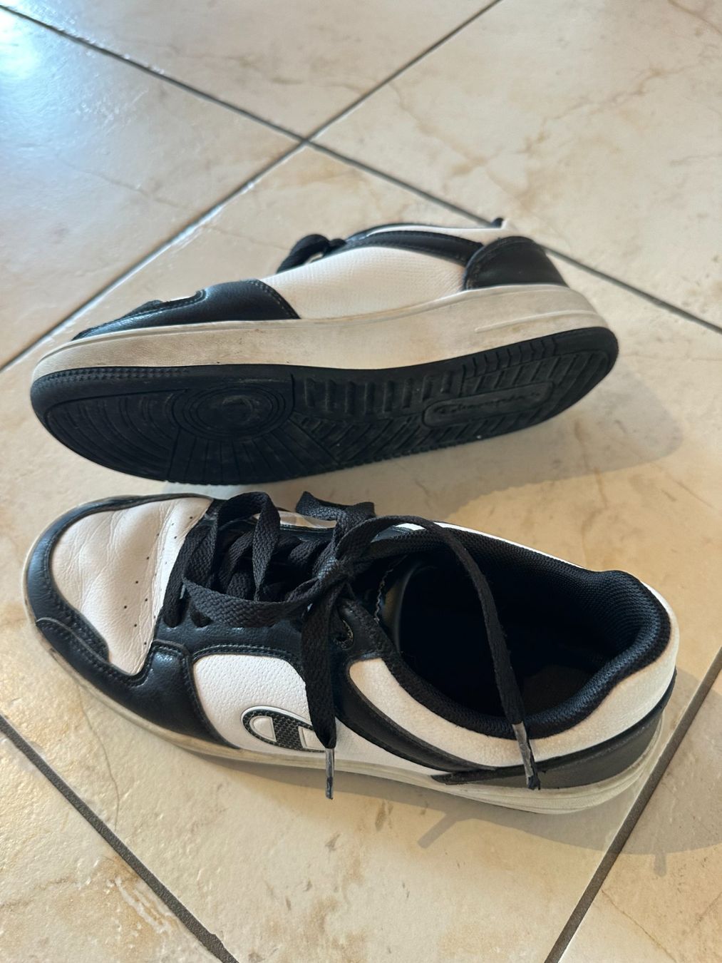 Scarpe per ragazzi: Champions Sneekers – Usato da Brenzikofen venduto da psy_dw6x 3