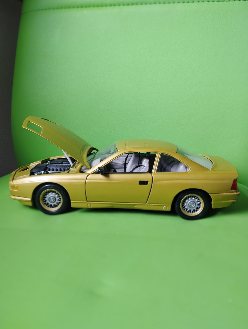 BMW Voitures modèles: BMW 850i – D'occasion à Domat/Ems par oriori 1