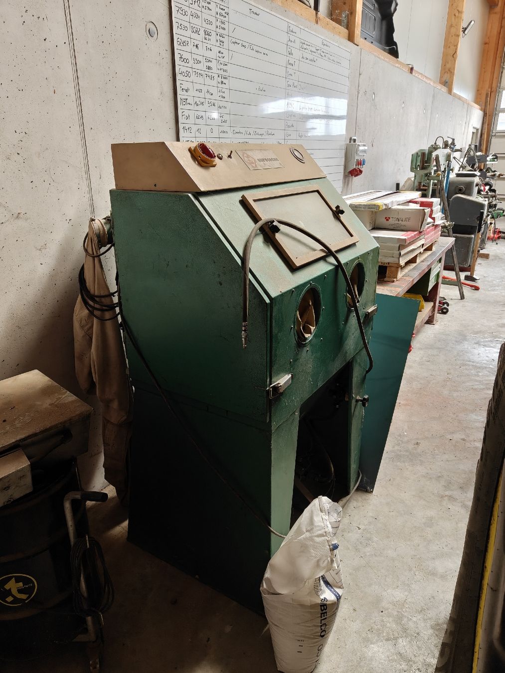 Tutte le macchine: Sableuse Eurotecne – Usato da Montricher venduto da Timoad