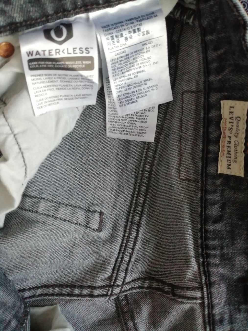 Jeans: Jean Levi's 501 gris anthracite – Nuovo (secondo la descrizione) da La Tour de Trême venduto da mar_p78p 6
