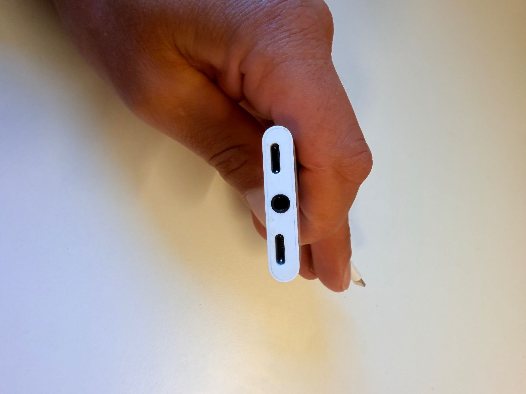 Apple Unità & Adattatore: Apple Lightning auf 3.5mm Kopfh. + Lightning Adapter – Usato da Innertkirchen venduto da g-alpin 2