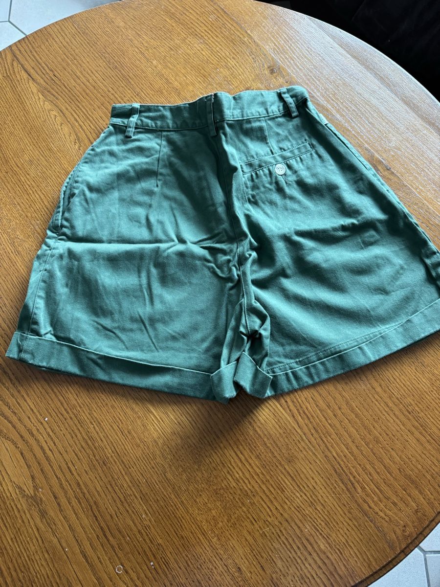 Nafnaf Pantalons: Short dame Naf Naf – D'occasion à Montsevelier par ber_88db 1