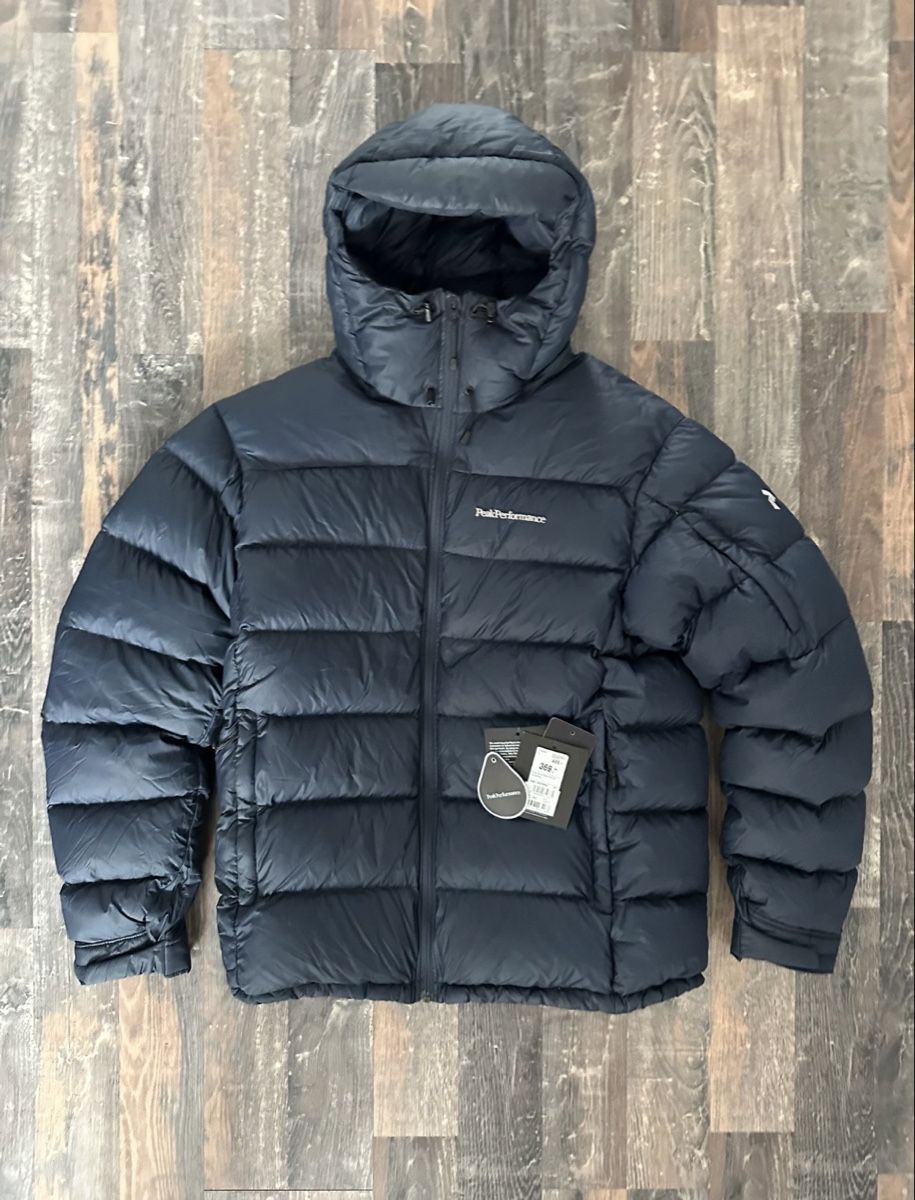 Peak Performance Jacken: Doudoune Peak Performance Frost Down Hood - Taille L - neuve – Neu und originalverpackt aus Hauterive NE von Leo_o