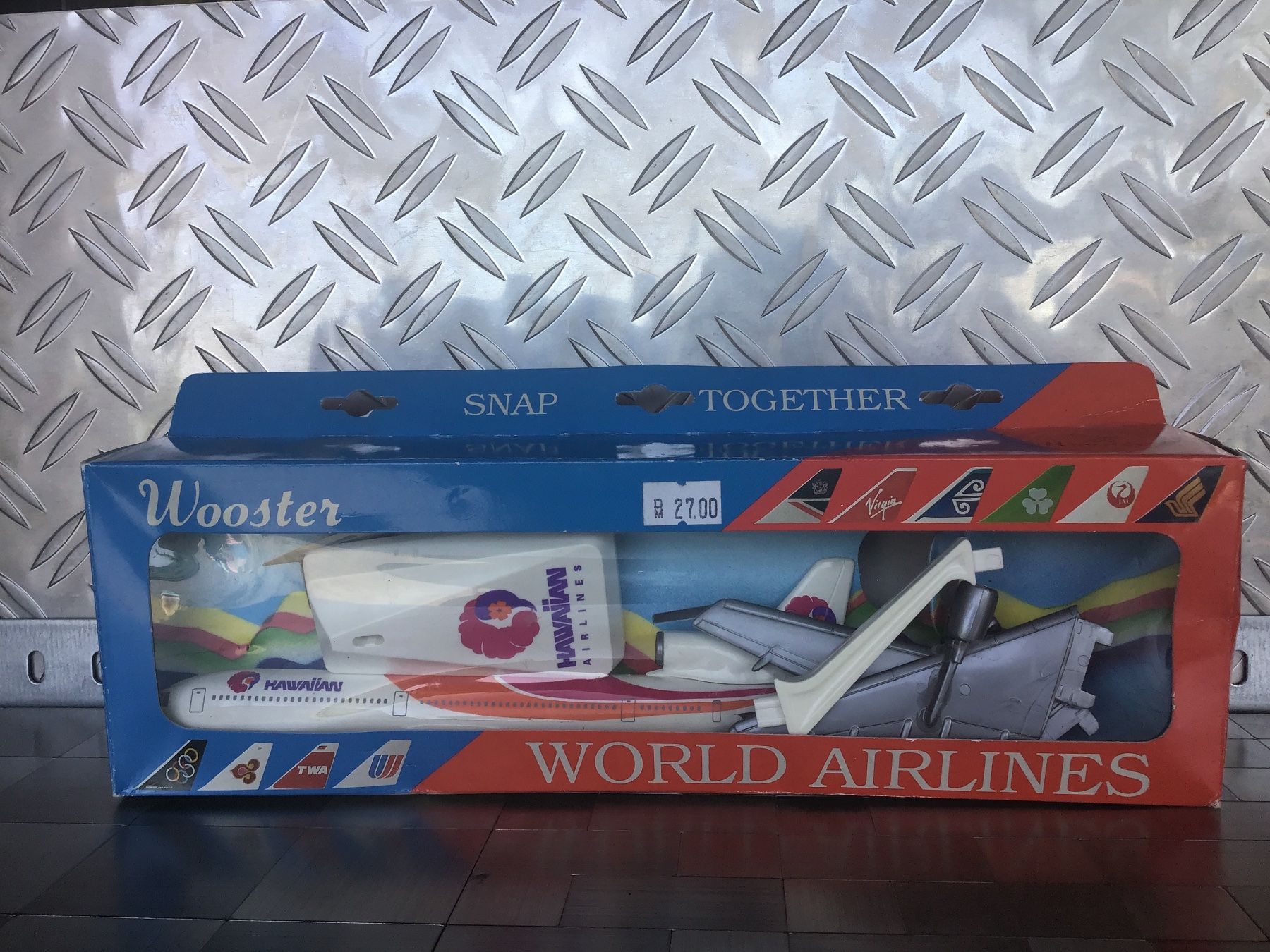 Modellbausätze & Standmodelle: WOOSTER WORLD  AIRLINES – Gebraucht aus Männedorf von Spezial-Modelle 4