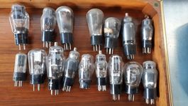 Antike Röhren für Radios
