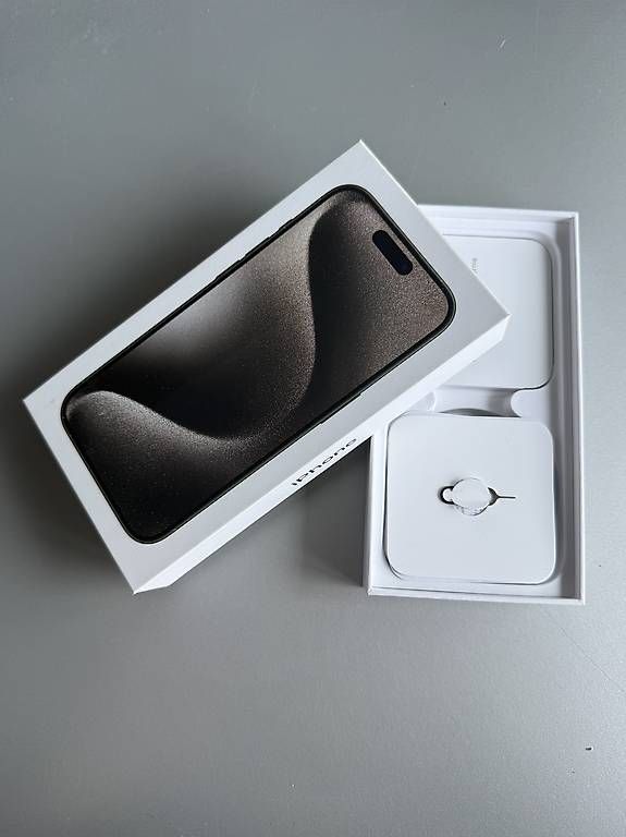 Telefoni cellulari / Smartphones: Apple iPhone 15 Pro Originalverpackung  nur Schachtel – Usato da Diepoldsau venduto da Joscharius 3