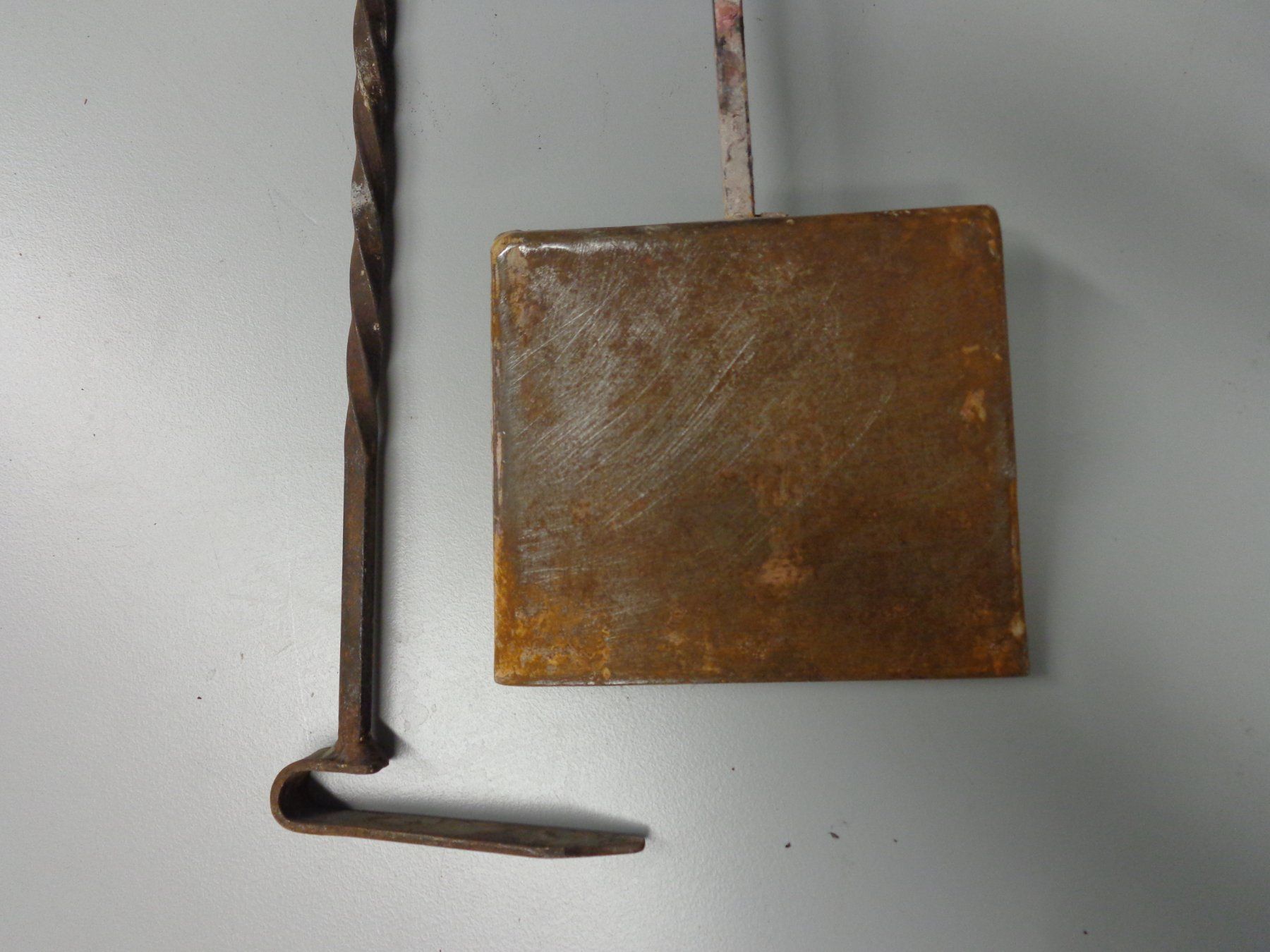 Tutti gli attrezzi: Original gedrehte alter Hacken +Schaufel – Usato da Liestal venduto da Gecko16 3
