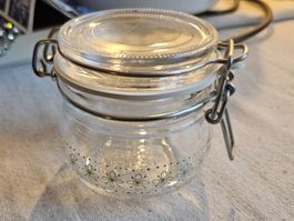 Einmachglas klein mit Blumenmuster