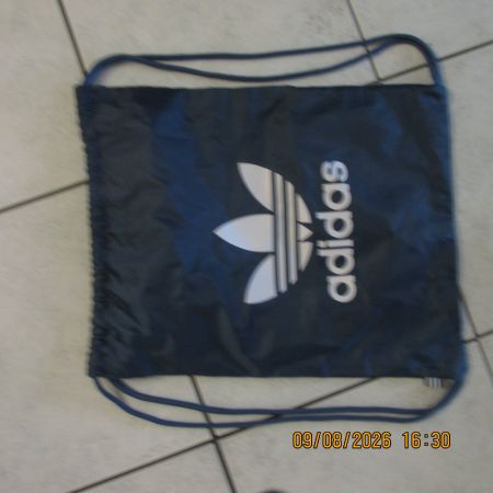 Adidas Bag dunkelblau guter Zustand, ungebraucht