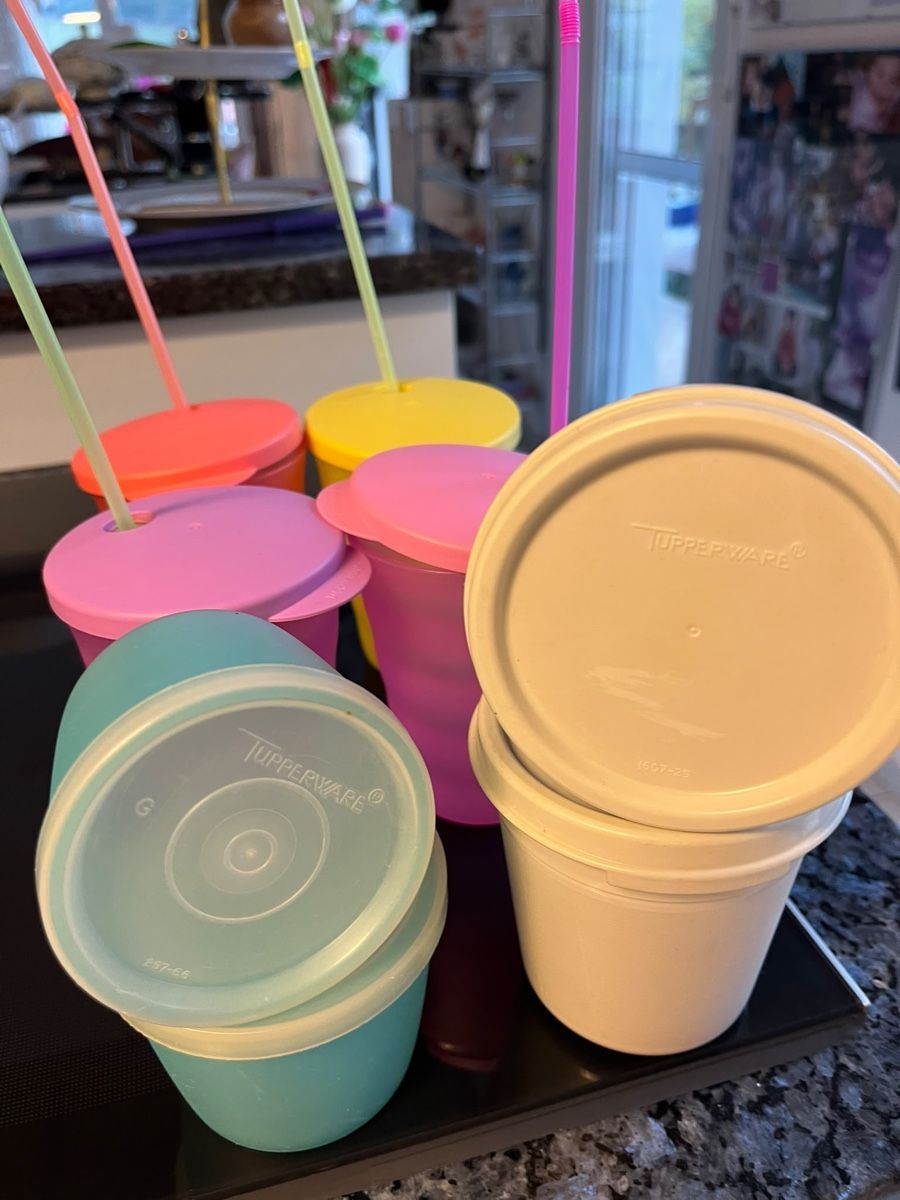 Tupperware Contenitori & Simili: Tupperware Kinderbecher – Usato da Ittigen venduto da ABalli 1
