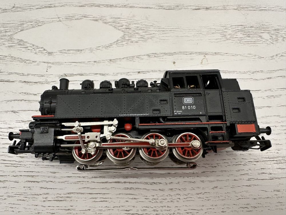 Märklin Trains électriques: Märklin 3031 DB BR 81 – D'occasion à Lupsingen par New-Haven 2