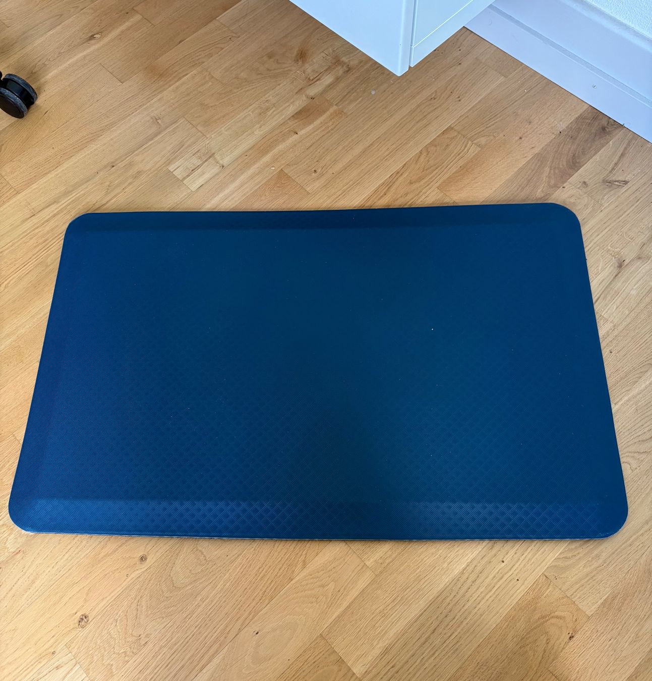 Bureaux: Standing desk with control panel and mat – D'occasion à Zürich par mar_h7x7 3