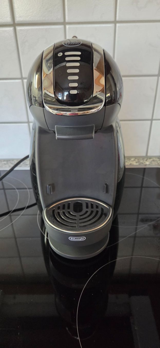 De'Longhi Kaffeemaschinen & Espressomaschinen: Dolce Gusto Kapselmaschine – Defekt aus Moosleerau von Sambo73