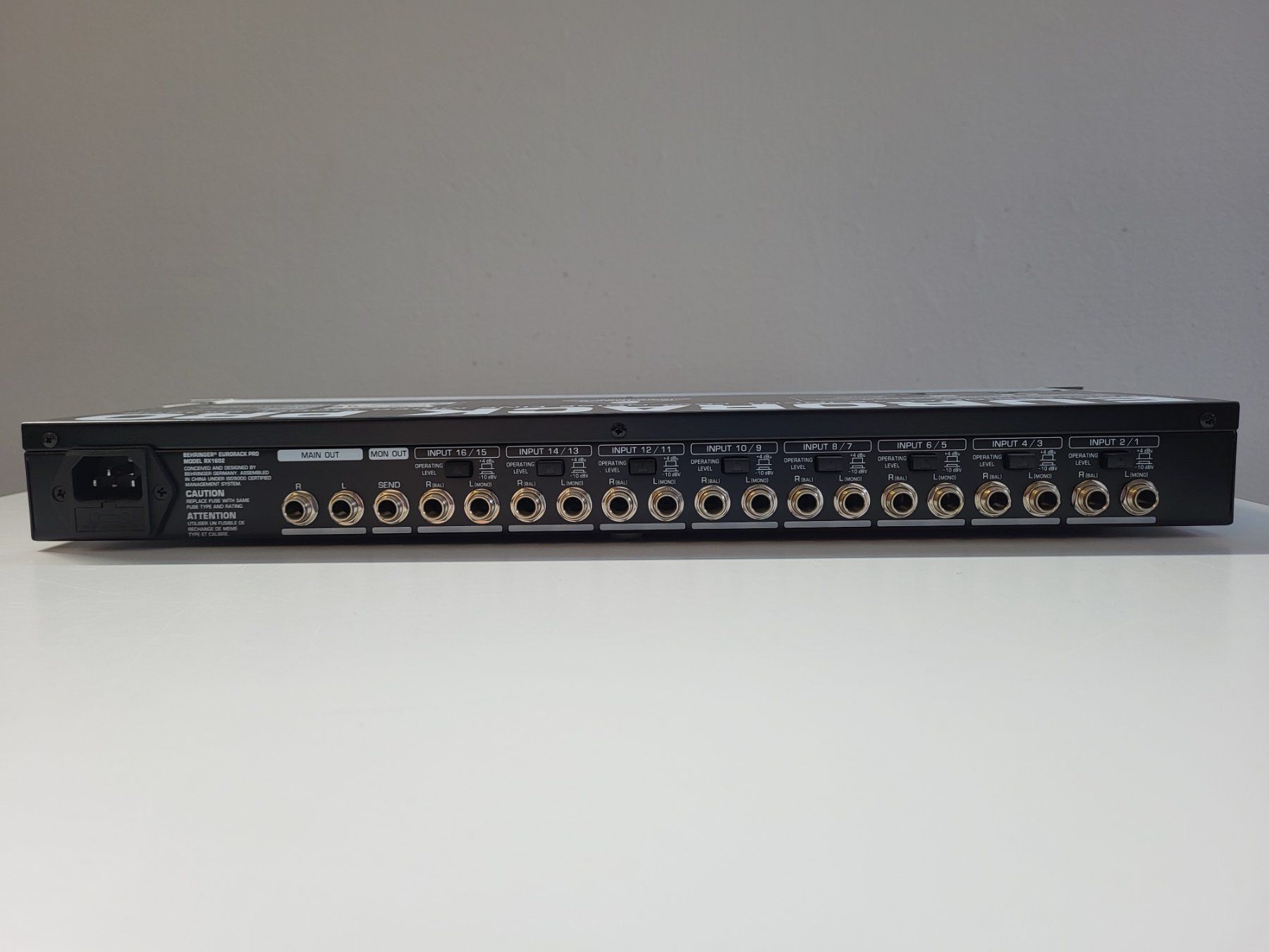 Behringer Console di mixaggio: Behringer Eurorack Pro RX1602 – Usato da Brügg BE venduto da POU-BELLE 4