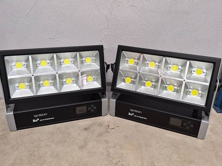 Lampen: 2x Ignition Xo8 LED FX Strobe IP65 800W – Gebraucht aus Krauchthal von Sigla