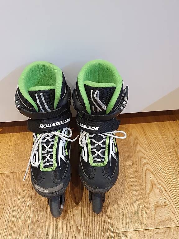 Pattini in linea & Pattini a rotelle: Pattini a rotelle rollerblade tg. 29-34 – Usato da Taverne venduto da jaeggiar