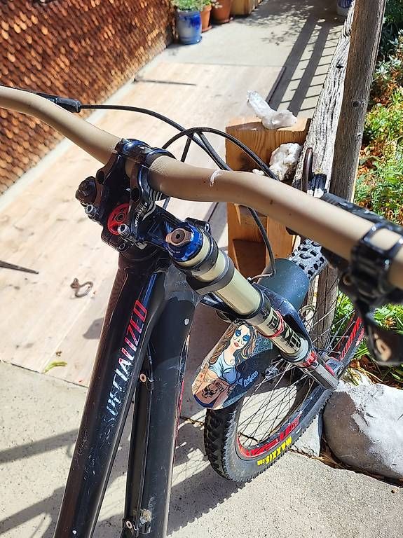 Specialized Vélos: Spezialized Demo 8.2 Downhill – D'occasion à Riffenmatt par KX3688Fam 2