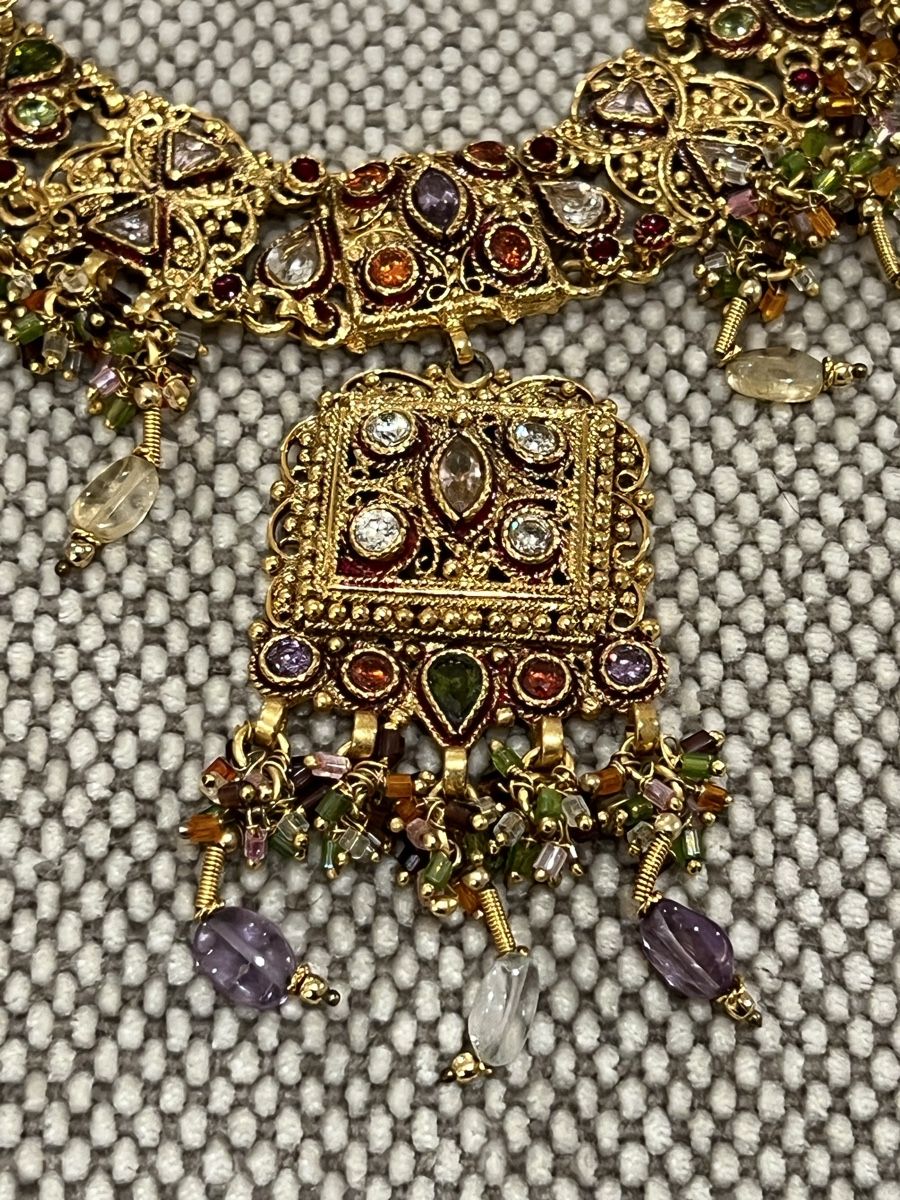 Ketten: Beautiful Indian Wedding Jewelry – Gebraucht aus Zürich von ralph__