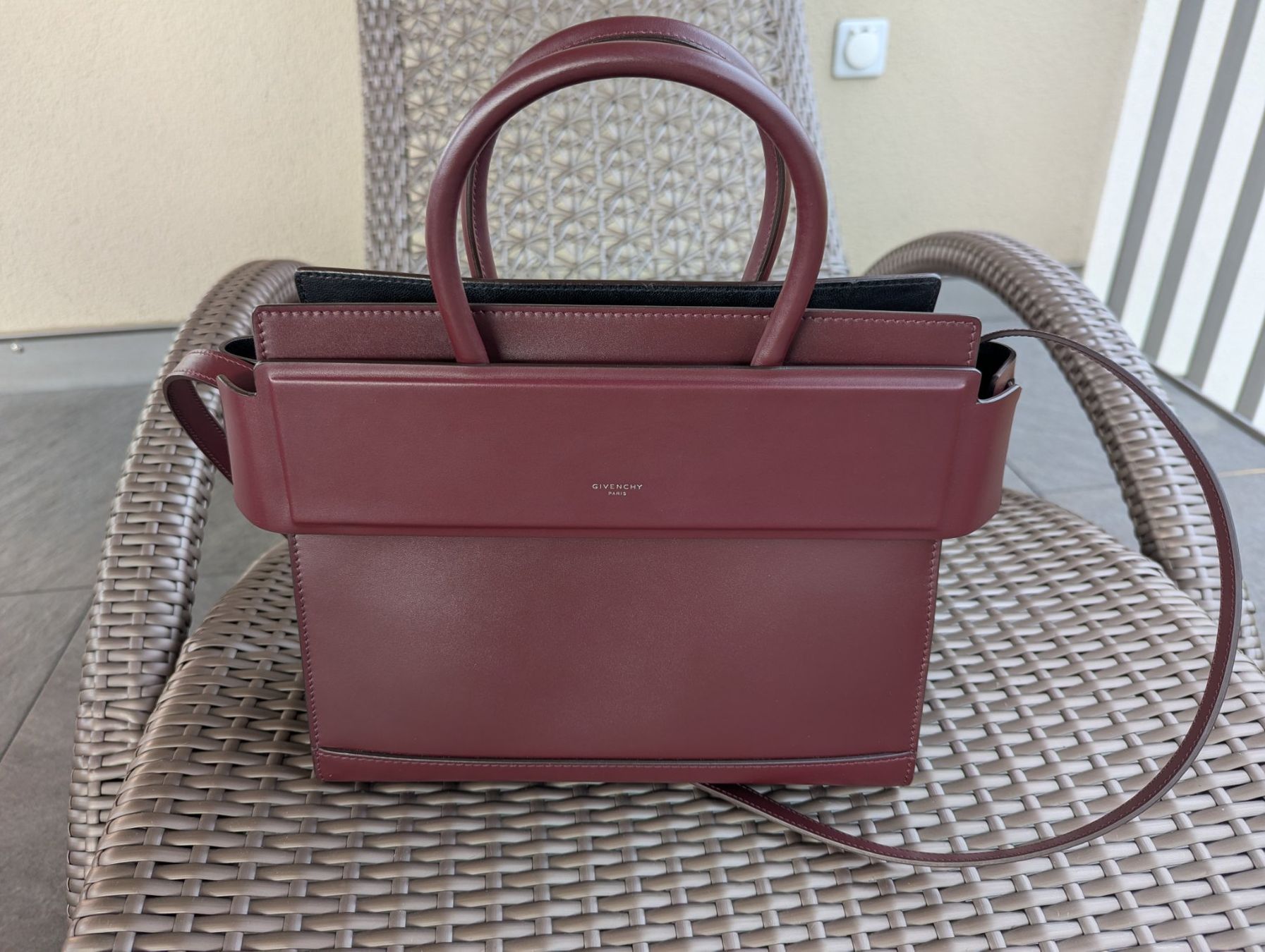 Givenchy Sacs femmes: Original GIVENCHY Horizon Handtasche aus Glattleder – D'occasion à Seengen par sam_x5tk
