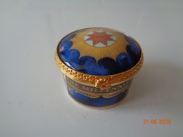 Englische Pillendose aus engl. Porzellan, Millenium, NEU