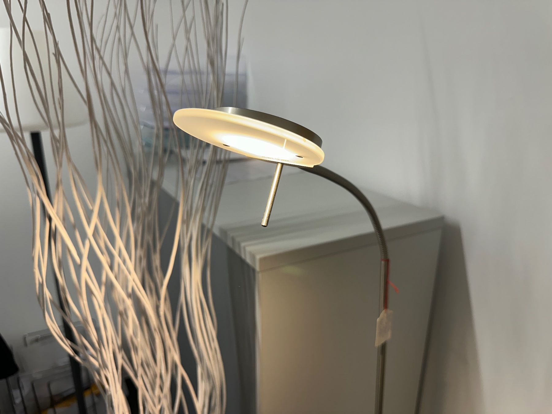 Lampen: neue, schlichte Stehleuchte bzw. Leseleuchte 140cm – Neu (gemäss Beschreibung) aus Necker von liq24 1